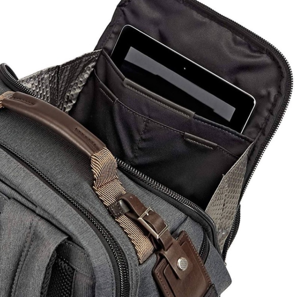 Tumi Alpha Bravo Kingsville Deluxe Brief Pack - Picture 3 of 4